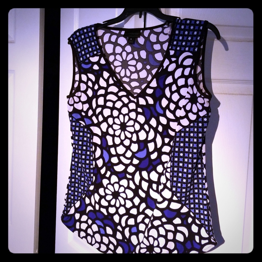GUC sleeveless blouse